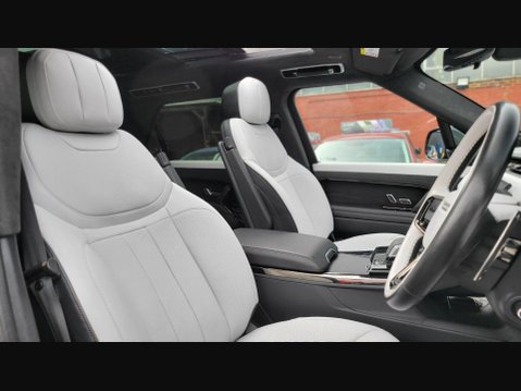 Land Rover Range Rover Sport AUTOBIOGRAPHY 17