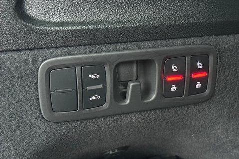 Audi Q7 TDI QUATTRO S LINE MHEV - ONE LADY OWNER  65