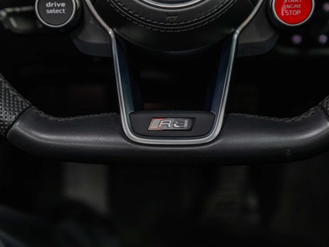 Audi R8 5.2 FSI V10 Spyder 2dr Petrol S Tronic quattro Euro 6 (s/s) (570 ps) 49