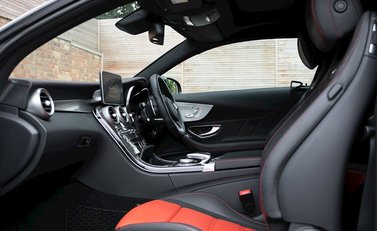 Mercedes-Benz C Class C63 Coupe 13