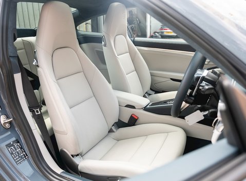 Porsche 911 (991.2) Carrera 12