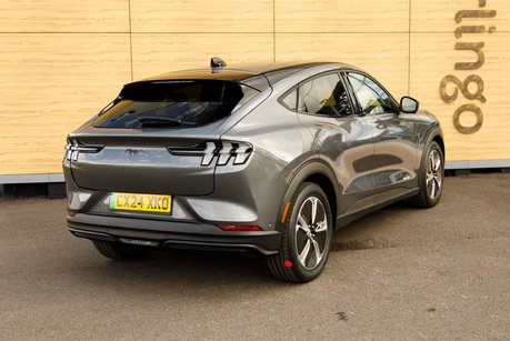 Ford Mustang Mach-E SELECT