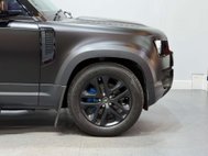 Land Rover Defender 2.0 SD4 S SUV 5dr Diesel Auto 4WD Euro 6 (s/s) (240 ps) 20