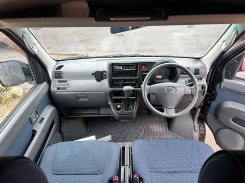 Toyota bB Pixis 19