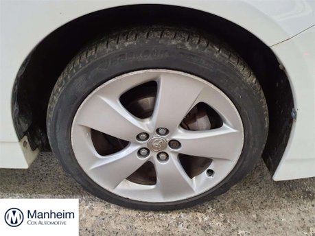 Toyota Prius 1.8 VVT-h T Spirit Hatchback 5dr Petrol Hybrid CVT Euro 5 (s/s) (136 ps) 4