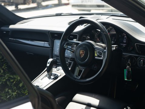 Porsche 911 3.8T 991 Turbo S Coupe 2dr Petrol PDK 4WD Euro 6 (s/s) (580 ps) 16