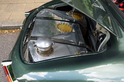 Jaguar E-Type 3.8 Semi Lightweight 29