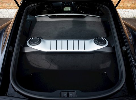 Porsche Cayman GT4 26