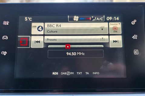 Citroen C4 Cactus 1.2 PURETECH FEEL..1 LADY OWNER..7 SERVICES LAST ONE @ 47K.. £20 R/TAX 17