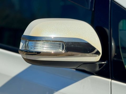 Toyota Alphard TYPE GOLDEN II V6 38