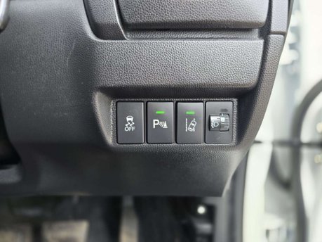 Honda Jazz 1.3 i-VTEC SE Hatchback 5dr Petrol CVT Euro 6 (s/s) (102 ps) 28