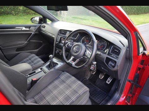 Volkswagen Golf 2.0 TDI BlueMotion Tech GTD Euro 6 (s/s) 5dr 22