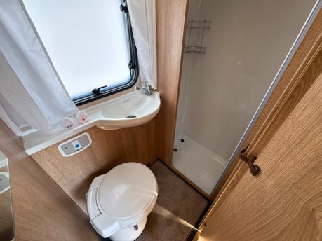 Auto-Trail Imala 615 AWAITING PREPARATION 8