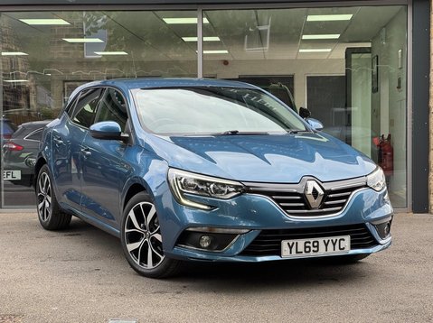 Renault Megane ICONIC TCE 1