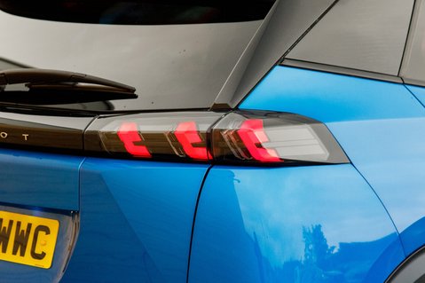 Peugeot 2008 GT 10