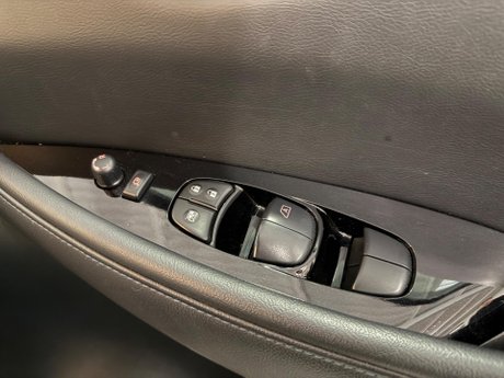 Nissan LEAF 62kWh e+ Tekna Auto 5dr 20