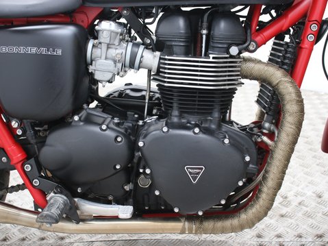 Triumph Bonneville 865 SE BONNEVILLE 865 SE 24