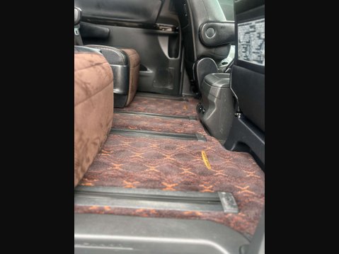 Toyota Alphard GOLDEN EYES II V6 30