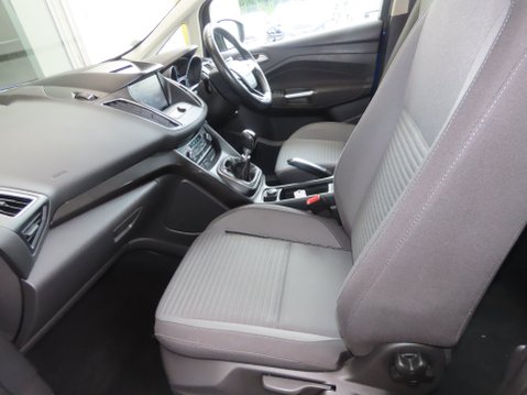 Ford C-Max TITANIUM 11