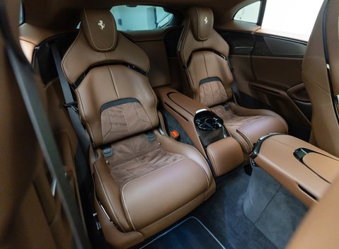 Ferrari Purosangue 18