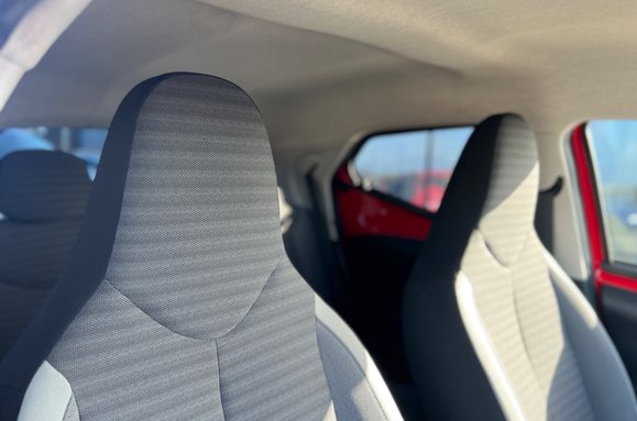 Toyota Aygo VVT-I X-TREND X-SHIFT 5 DOOR AUTO 14