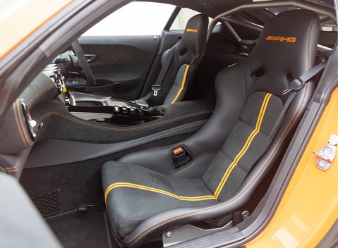 Mercedes-Benz Amg GT BLACK SERIES 17