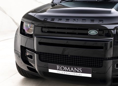 Land Rover Defender 110 V8 Bond Edition 25