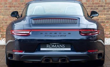 Porsche 911 Targa 4 GTS (991.2) 5