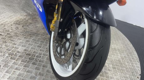 Suzuki GSX-R GSXR 1000 2002 33K NEW MOT VERY CLEAN CLASSIC 1000CC SPORTS BIKE 23