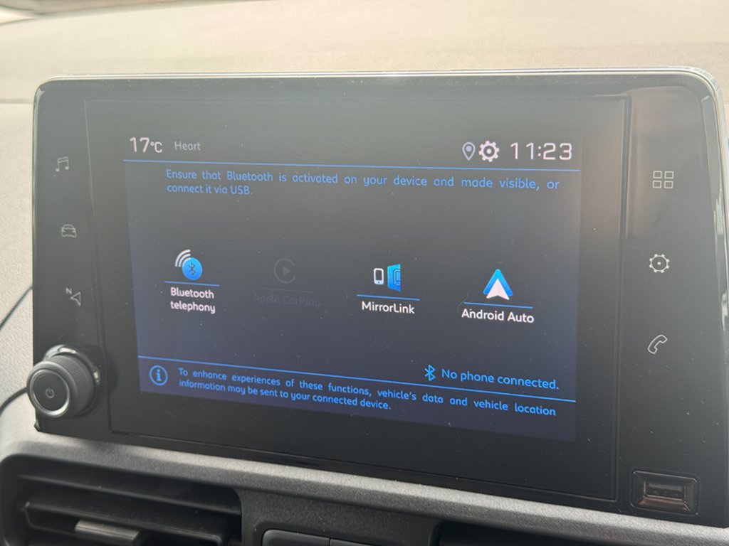 2023 Peugeot PartnerSWB L1H1 Low Roof Professional Premium Plus Air Co — thumbnail 30 of 51