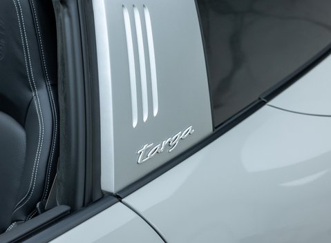 Porsche 911 Targa 4S (992) 37