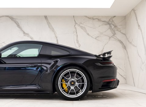 Porsche 911 (992) Turbo S 25