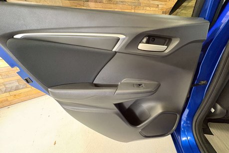 Honda Jazz 1.3L DOHC i-VTEC 57