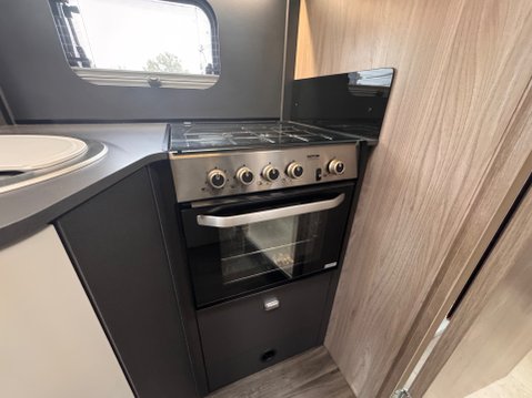 Swift Voyager 594 23