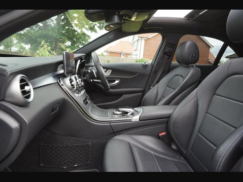Mercedes-Benz C Class 2.1 C250d AMG Line (Premium Plus) G-Tronic+ Euro 6 (s/s) 4dr 22