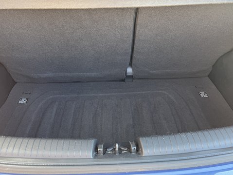 Hyundai i10 1.0 Premium 5dr 28