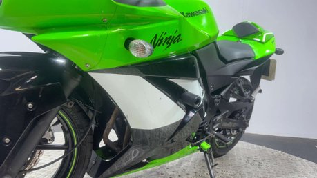 Kawasaki Ninja 2010 24K 33BHP 250CC SPORTS BIKE PROJECT SPARES OR REPAIR 24