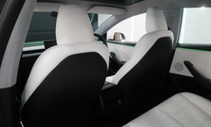 Tesla Model 3 RWD White Interior c300 Mile Range Vented Seats GROK AI One Owner VAT Q 20