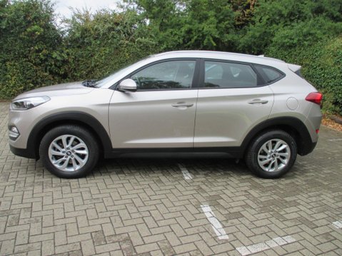 Hyundai TUCSON 2.0 CRDi SE Nav 4WD Euro 6 5dr 7