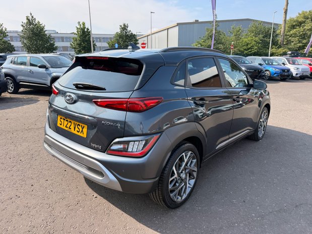 Hyundai KONA GDI PREMIUM 7