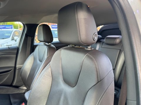 Vauxhall Astra 1.6 CDTi BiTurbo Elite Nav Euro 6 (s/s) 5dr 29