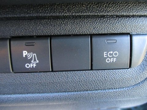 Peugeot 2008 1.2 PureTech Allure EAT Euro 6 (s/s) 5dr 33