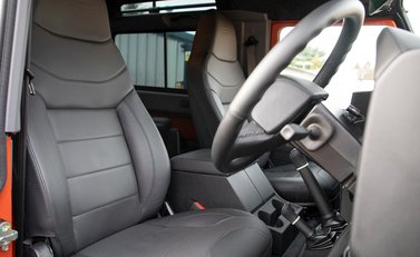Land Rover Defender 90 Adventure Edition 12