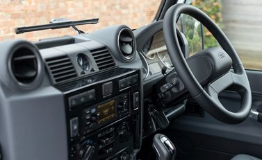 Land Rover Defender 90 Works V8 70th Edition 15