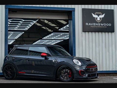 Mini Hatch 2.0 John Cooper Works 3dr 1