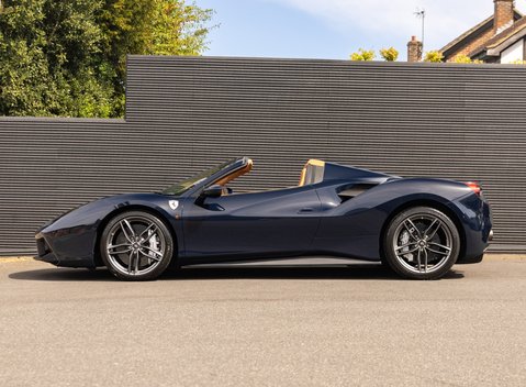 Ferrari 488 SPIDER 3