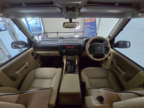 Land Rover Discovery 2.5 TD5 ES Premium Station Wagon 5dr Diesel Automatic (7 Seats) (284 g/km, 23