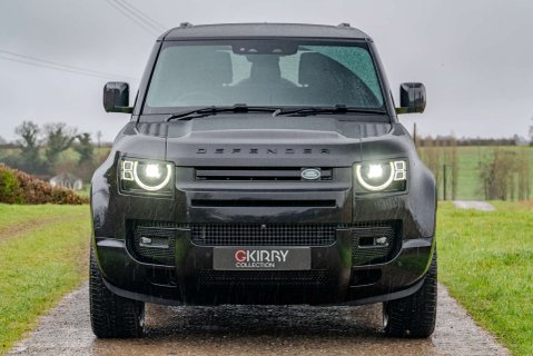 Land Rover Defender D300 X-Dynamic HSE 22