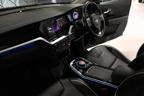Kia Niro 4 PLUS 38