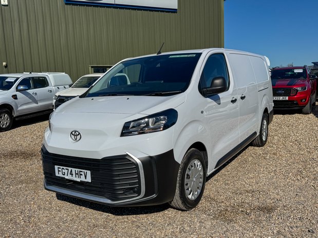 Toyota Proace MWB L2H1 [SOLD MM] Low Roof Icon Air Con Nav Sensors EURO 6 2
